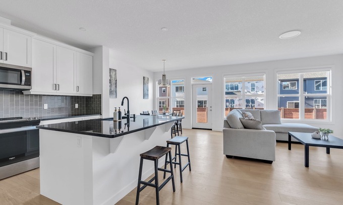 Southeast Calgary House | $159 New Listing promo -Luxury 3BDR large House-4 mins to Seton Hospital-Parking