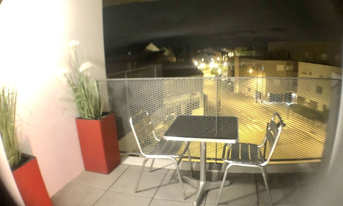 Bourg-Solvardiere Apartment | 15mn Nantes/5mn Atlantis & Zenith spacious T2 of 50m2 with balcony