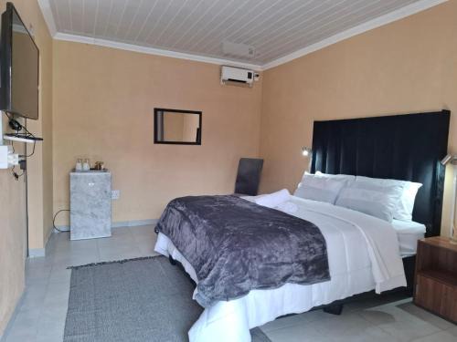 Germiston House | 166 Klipspringer Guest house