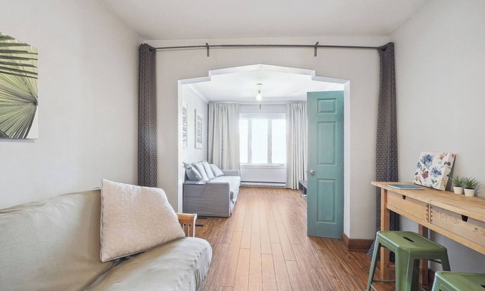 Verdun Apartment | #174 Stylish & Spacious Montreal Apt