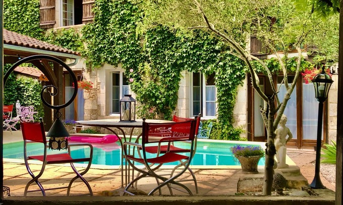 Tocane-Saint-Apre House | 175m2 from the 18th century just for you!