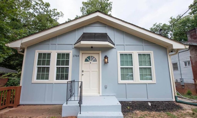 East Point Apartment | 1764 spring Ave APT 3