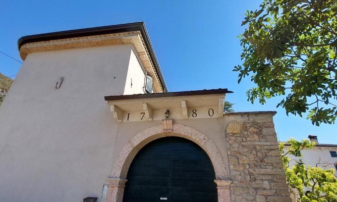 Caprino Veronese Apartment | 1780 Apartments