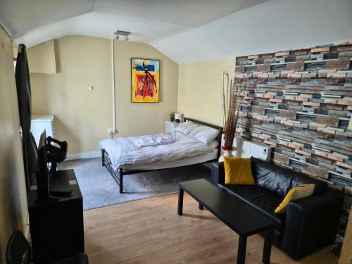 Wexford House | 17A DB Airbnb