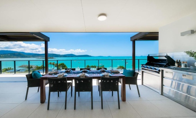 Cannonvale Apartment | 180 Degrees