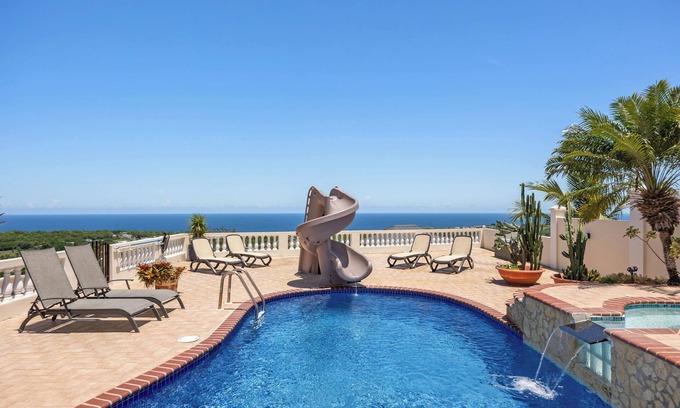 Yeguada Villa | 180° Ocean View hacienda - ideal for families & kids.