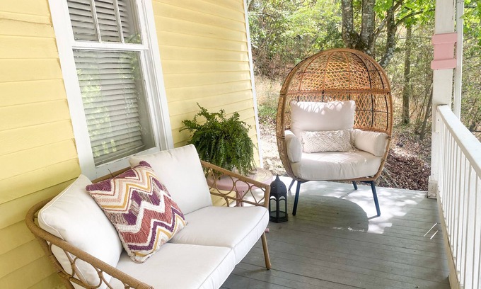 Eureka Springs Historic District Cottage | 1890's Cozy casita in the heart of downtown Eureka Springs
