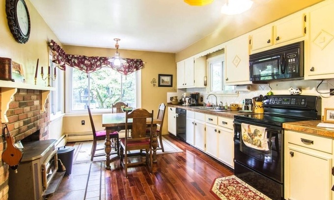 Tallmadge Other | 1890 Victorian Home in Country Setting, conveniently located