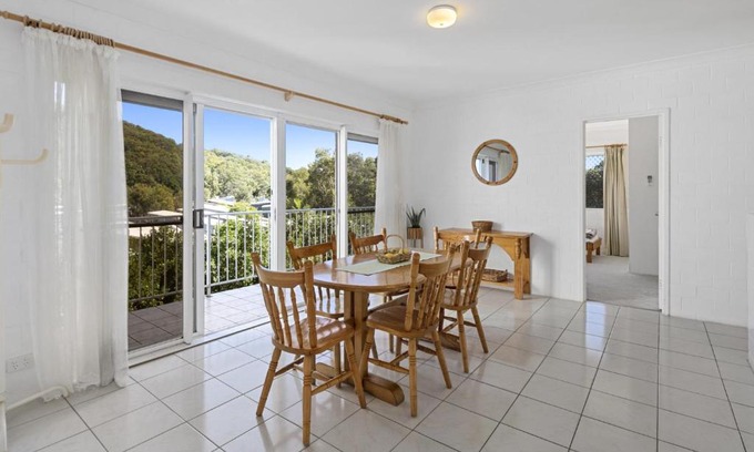 Point Lookout Apartment | 19 The Islander Resort