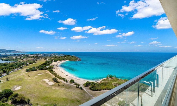 Maho Apartment | 1902- Stunning sub-penthouse oceanview
