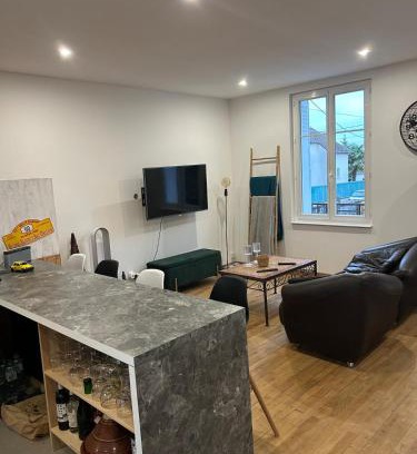 Joue-les-Tours House | 1930 house in La Marbellière, 2 bedrooms