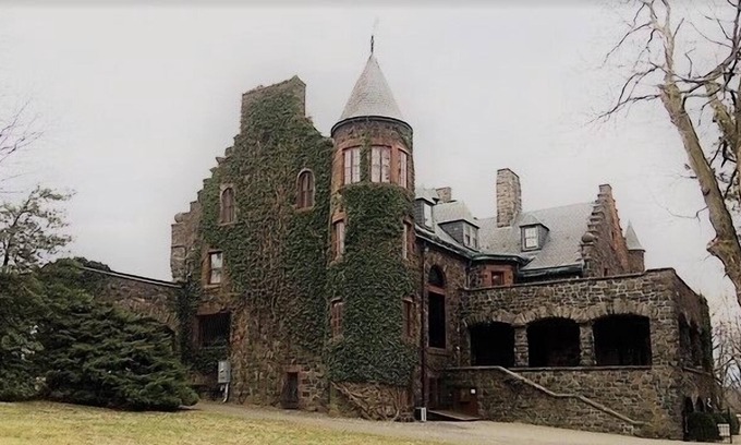 Piermont House | 19th century castle with modern amenities