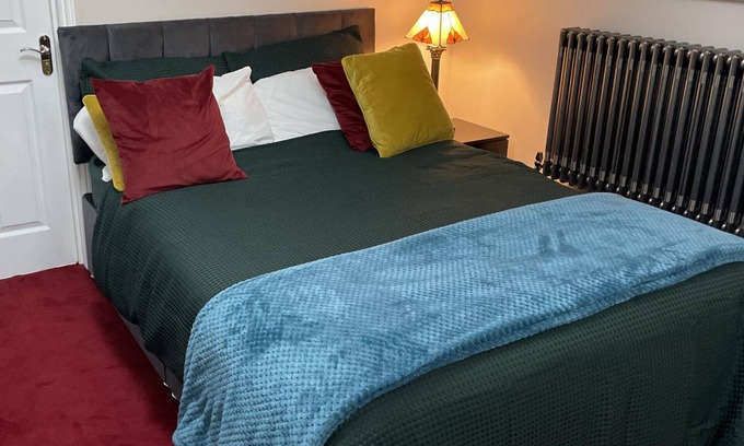 Wrotham Apartment | 1Bed w/PetFriendly, WiFi, Parking - 40m to London