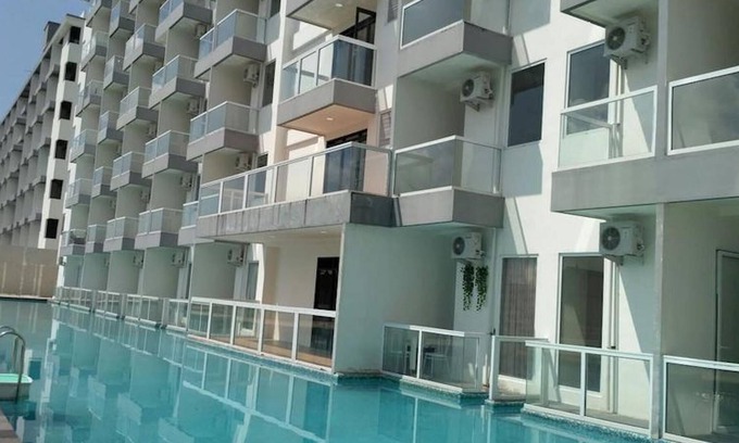 Depok Apartment | 1br Apartment With Pool
