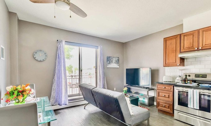 Rosedale Apartment | 1BR Apt With King Bed Netflix - Prime Location