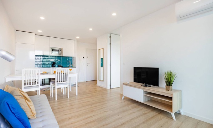 Espinho Apartment | 1BR Espinho Sunny Vibes with Pool