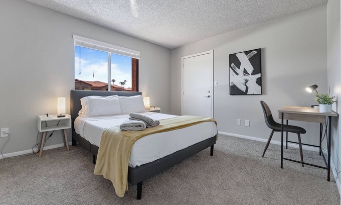 Mesa Apartment | 1BR - Gym - Pool - Great For Mid/Long Stays