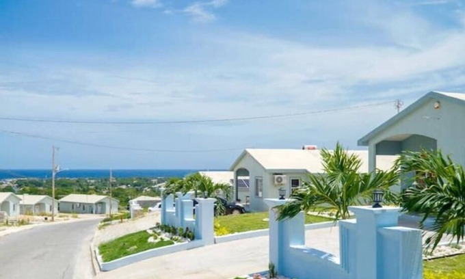 Discovery Bay House | 1BR Luxury Suite, Overlooking Puerto Seco Beach