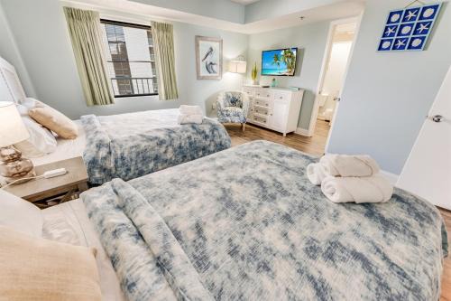 Myrtle Beach Apartment | 1BR Oceanfront Cozy Upstairs Level