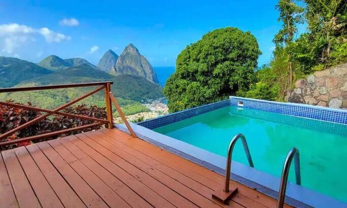Soufriere Quarter House | $1MIL Luxury Villa PITON VIEW - Colombette Villa
