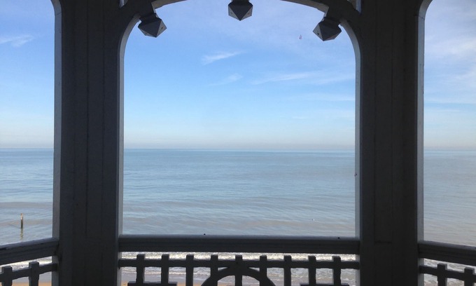 Saint-Regnobert-de-la-Cote-de-Nacre Apartment | 1st floor Face à la Mer Villa la Loggia 1901