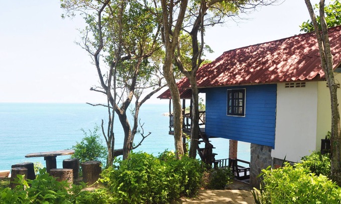 Baan Tai Cottage | 1st Row Seaview Fan Cottage