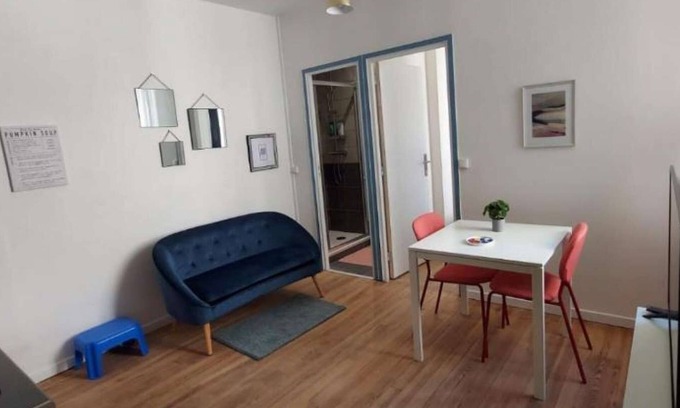 Lourdes Apartment | 2-2 Charming T1 Bis near train station and town center