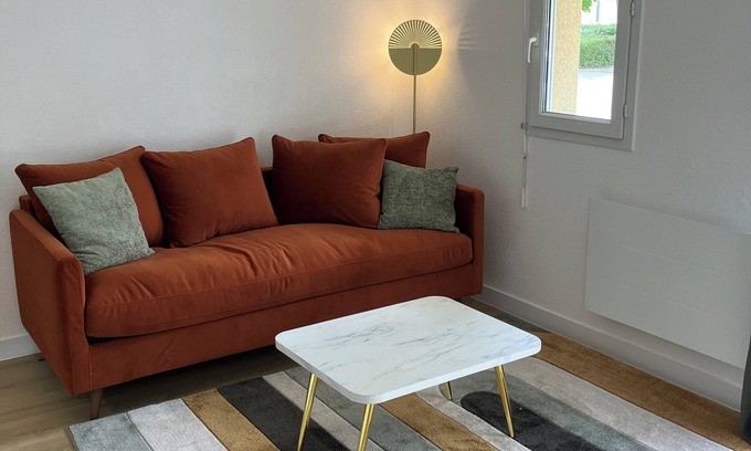 Pin - Vert Galant Apartment | 2/4 pers apartment 10 minutes walk from the 24H du Mans circuit with private parking lot
