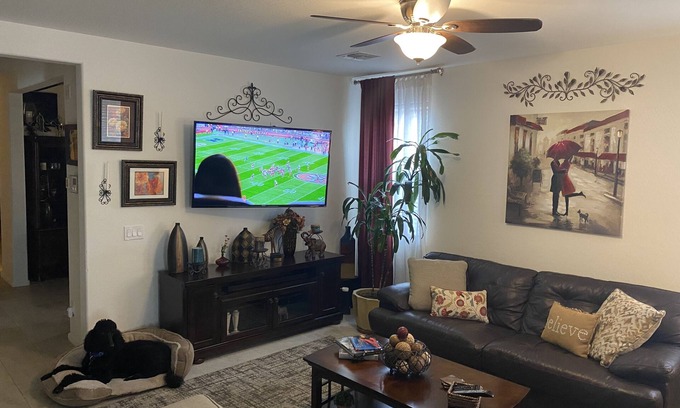 Maryvale House | 2.5 miles to Super Bowl LVII - State Farm