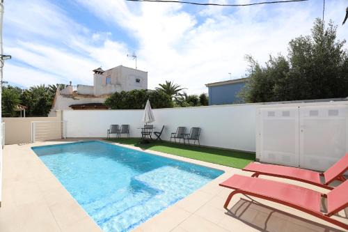 Almarda Apartment | 2 apartamentos en una excelente villa de playa compartiendo Piscina y Jardín
