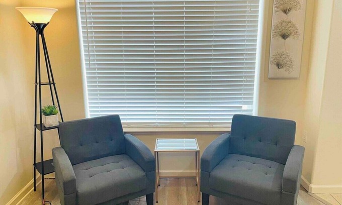 Reno House | 2 Bd, 2.5 Baths, Sleeps 7/A8