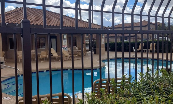 Superstition Lakes Condo | 2 bd/2ba Condo with enchanting Lake Views, Golf, Pool and Sunsets galore....