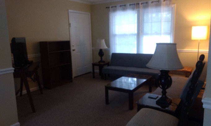 Rosewood Condo | 2 Bdrm Condo w/in 10 min from USC, Downtown Columbia, Ft Jackson, VA hospital