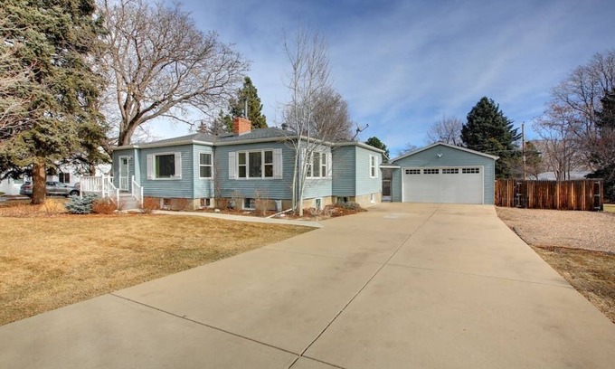 Creighton Apartment | 2 Bed/1 bath Basement Apt- 10 min to Denver, 1 hour to Mnts/skiing/5 min -Mall