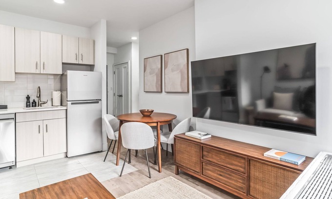 Tudor City Apartment | 2 bed 1 bath Cozy Gem apartment