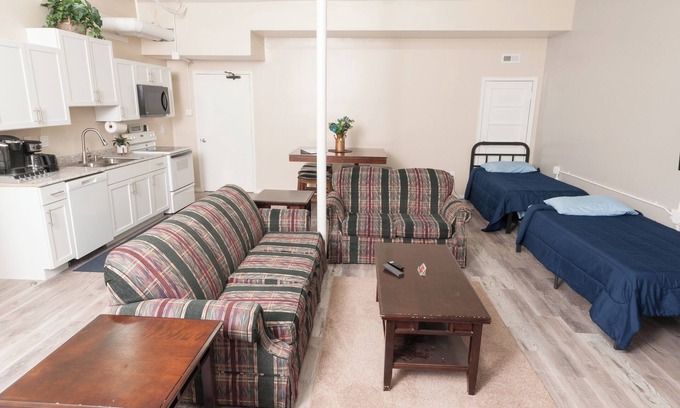 Anchor Bay Harbor Apartment | 2 Bed, 1 Bath, Ground Floor, Sleeps 7, Loft Style Open Concept Apartment