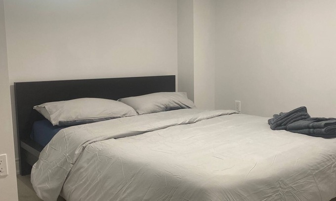 Cambridge House | 2 Bed 2 bath separate family sized unit in Cambridge