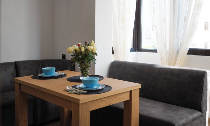 Sandanski Apartment | 2 Bed Apt - Sleeps 4, Terrace & Pet Friendly