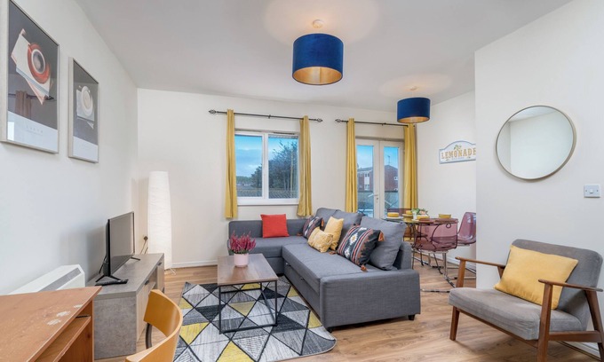 Custom House Apartment | 2 bed flat Sleeps 6, Tv, Walking distance to ExCel