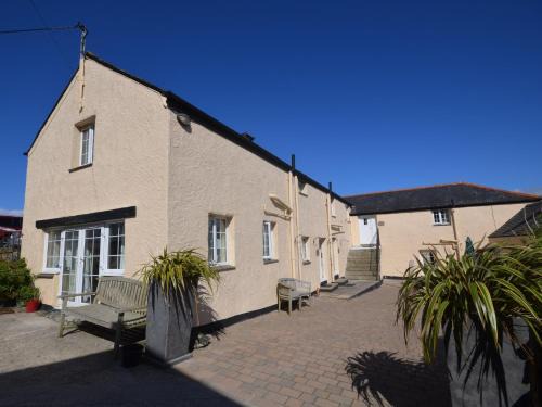 Cury House | 2 Bed in Mullion Cove 41378