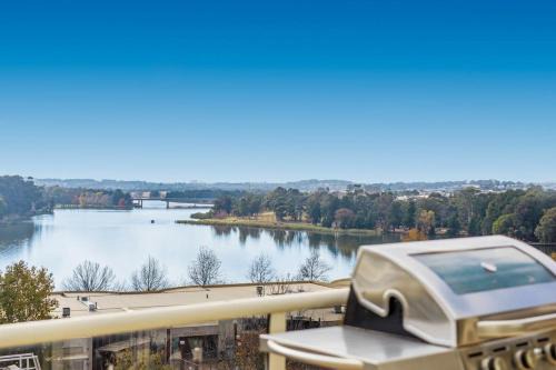 Belconnen Apartment | 2-Bed Unit with Balcony BBQ & Stunning Lake Views