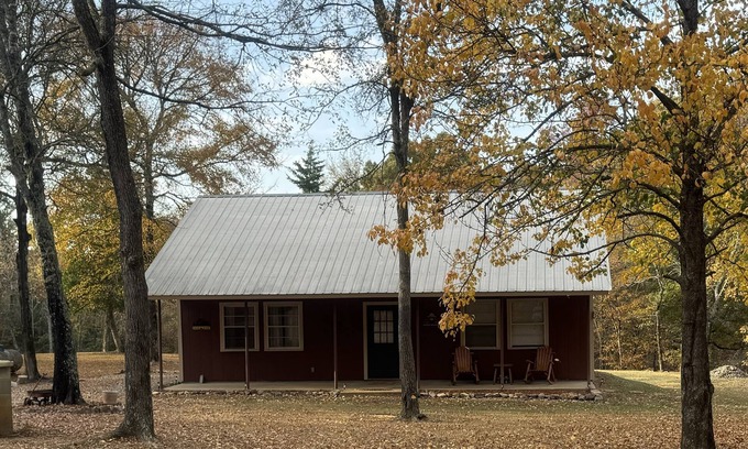Board Camp Cabin | 2 bedroom/2 bath, sleeps 9, Honey Hole Cabin