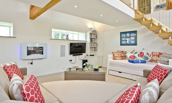 Marnhull Cabin | 2 bedroom accommodation in Sturminster Newton