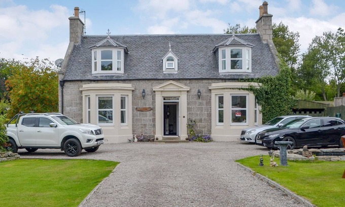 Grantown-on-Spey Cottage | 2 bedroom accommodation in Grantown-on-Spey