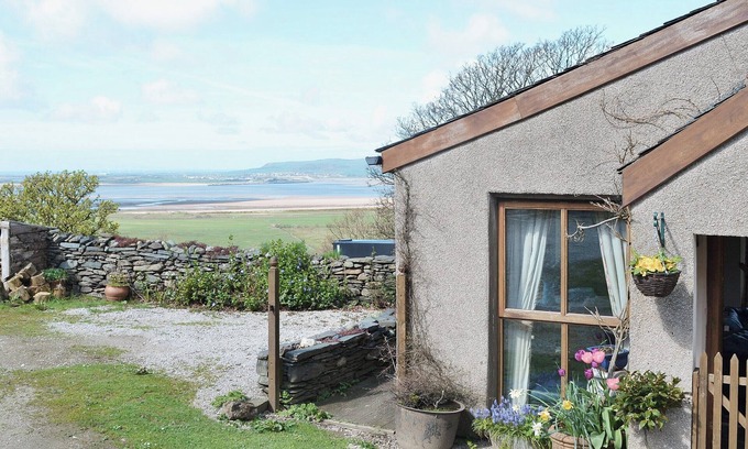 Askam-in-Furness Cottage | 2 bedroom accommodation in Askam-in-Furness, near Ulverston