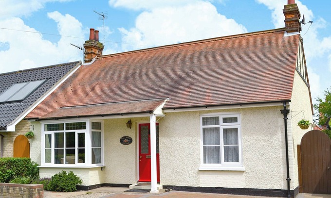 Martham Cottage | 2 bedroom accommodation in Martham, near Winterton