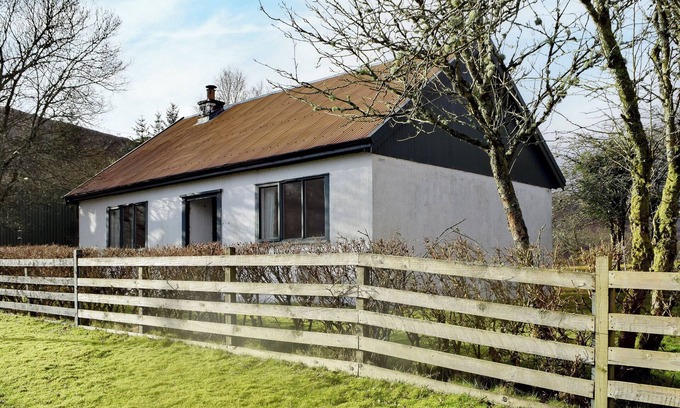 Isle of Seil Cottage | 2 bedroom accommodation in Nr Craignure, Isle of Mull