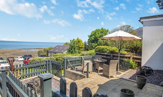 Trefor Cottage | 2 bedroom accommodation in Trefor, near Caernarfon