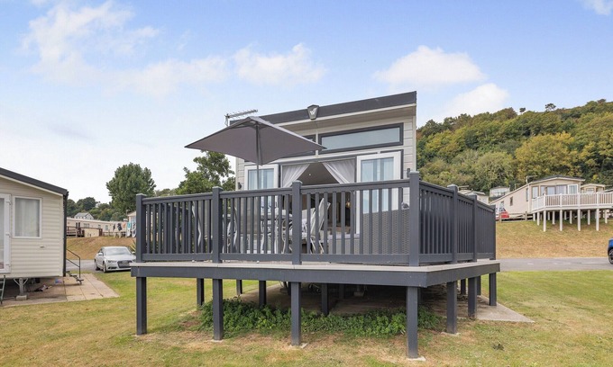 Pendine Cottage | 2 bedroom accommodation in Pendine, near Laugharne and Llansteffan