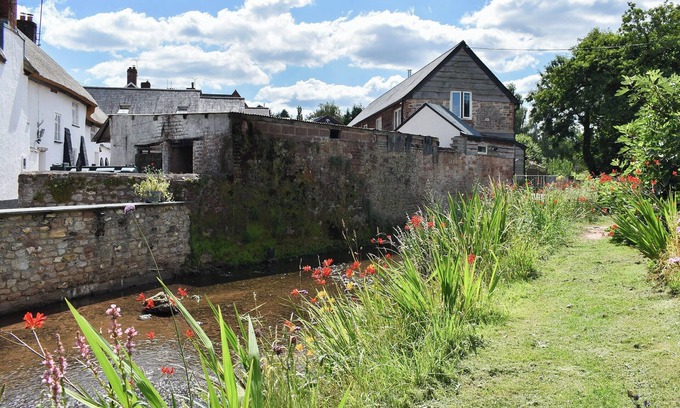 Cullompton Cottage | 2 bedroom accommodation in Kentisbeare, Cullompton
